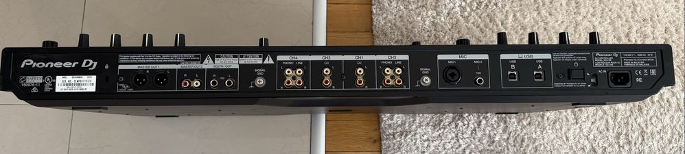 Продавам Pioneer DDJ RZ