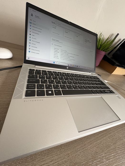 HP EliteBook 830 G8