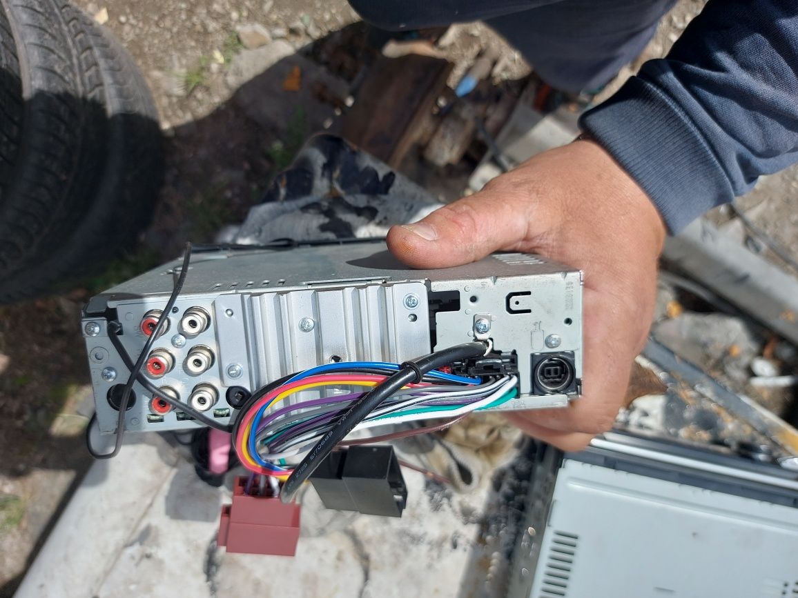 CD за кола JVC с USB