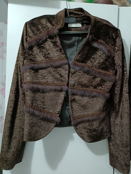 Costum catifea măsură 40