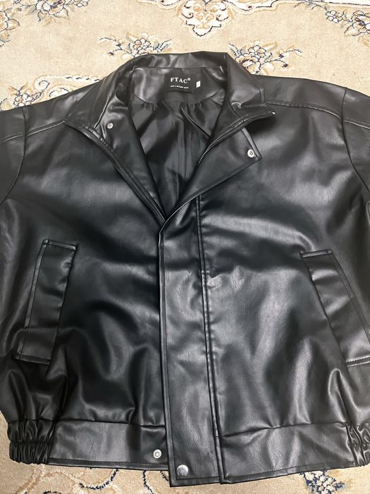 Кожанка,корейская,размер L-M