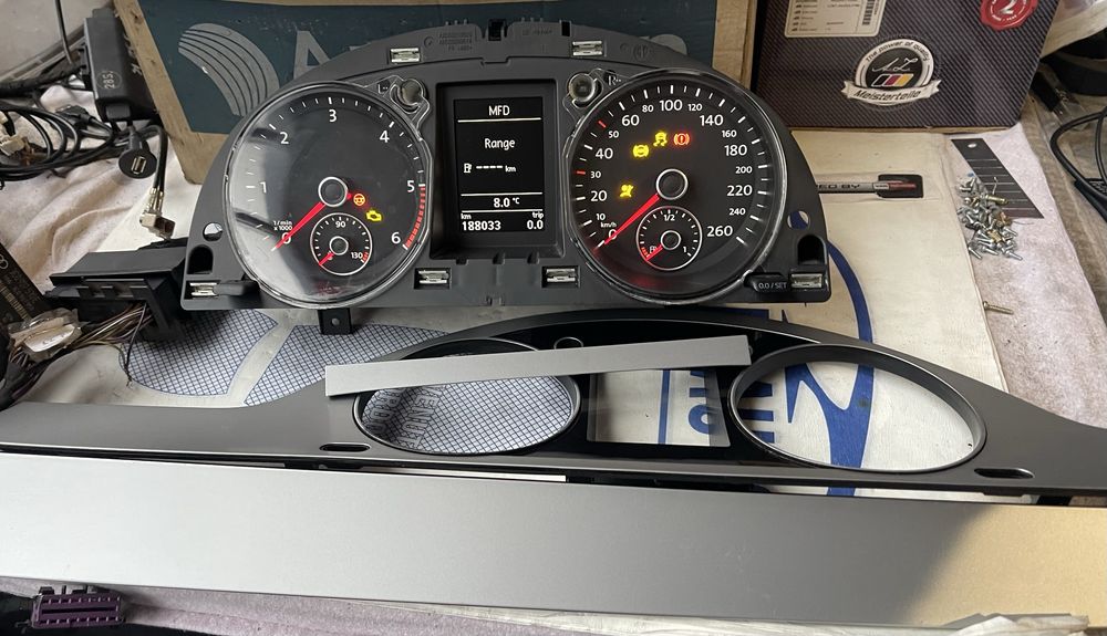 Ceasuri bord +trimuri Passat b6/b7 CC