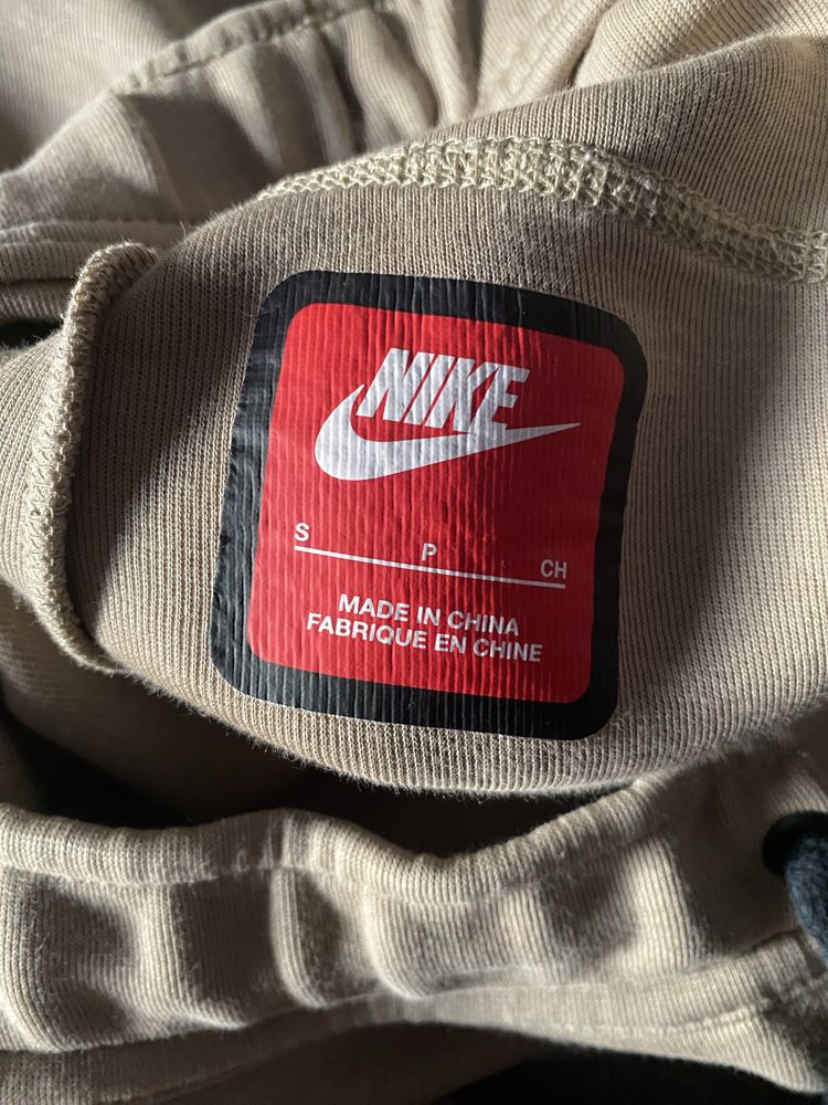 Nike Tech Анцунг