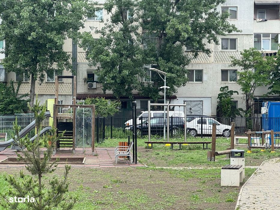 Apartament cu 3 camere,  Careffour Felicia