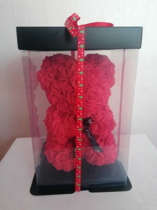 Мече от рози в различни цветове