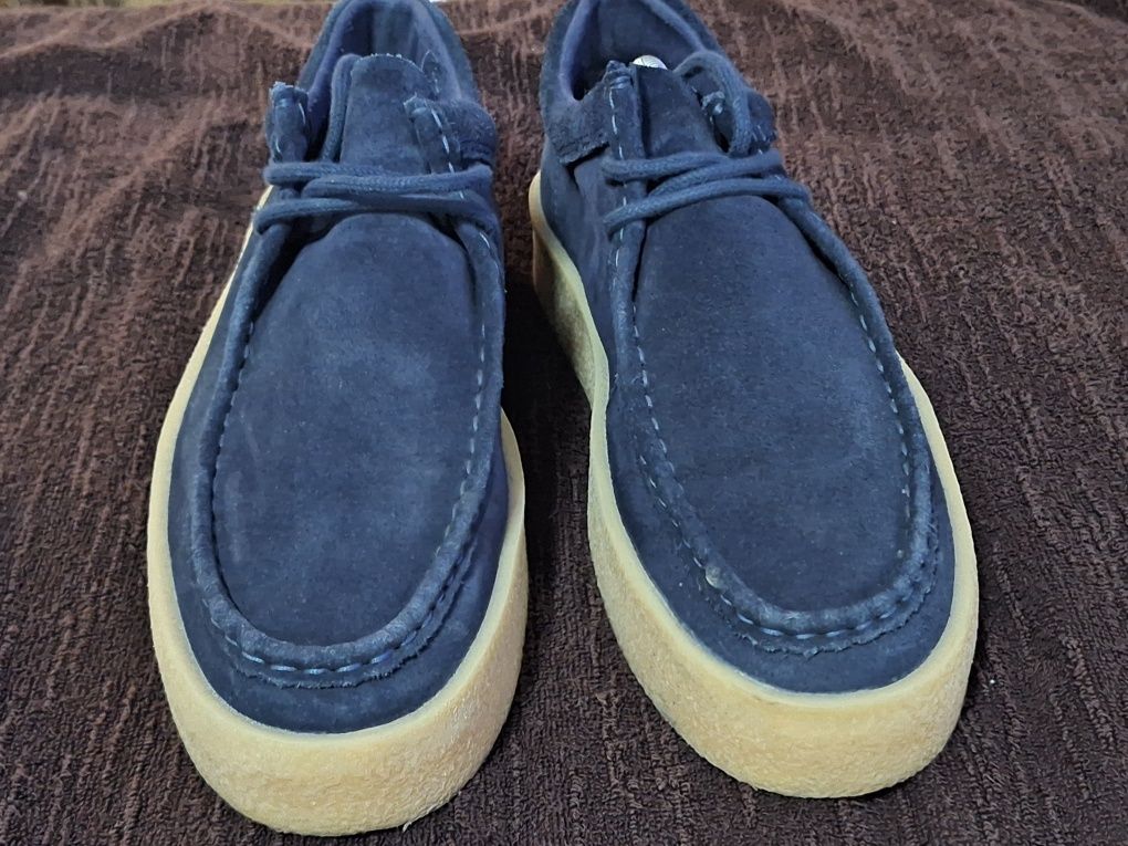 Vând pantofi Tommy Hilfiger Suede Shoe