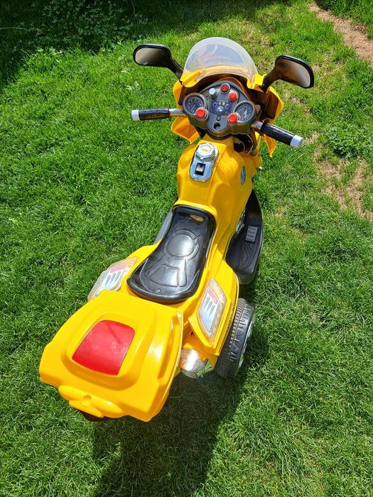 Музикален детски мотор с акумулаторна батерия