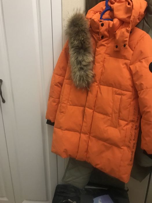 Девочковые куртки на 11 лет и на рост 146.152 это зимние теплые