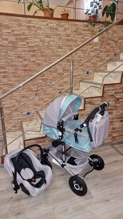 Vând căruț si scoică aproape nou nouț!