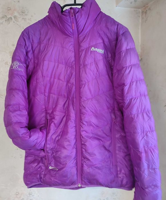 Дамско яке пухено Bergans