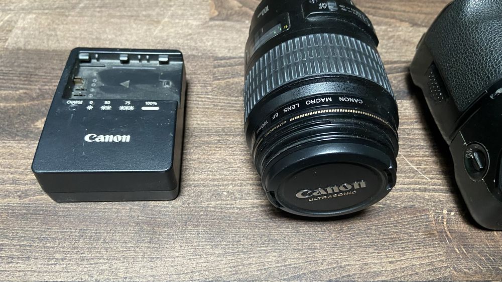 Продавам Canon 5D mkII и обективи