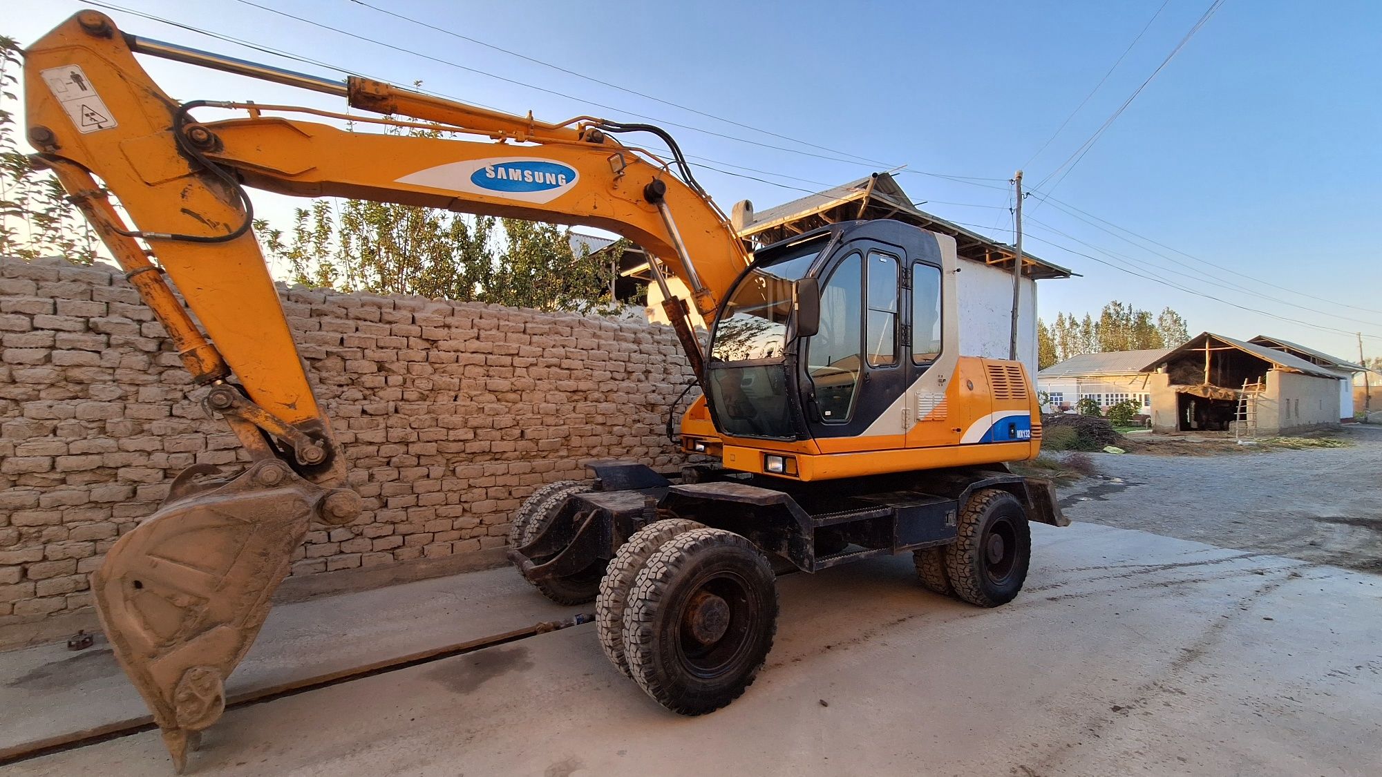 Samsung mx132 екскаватор