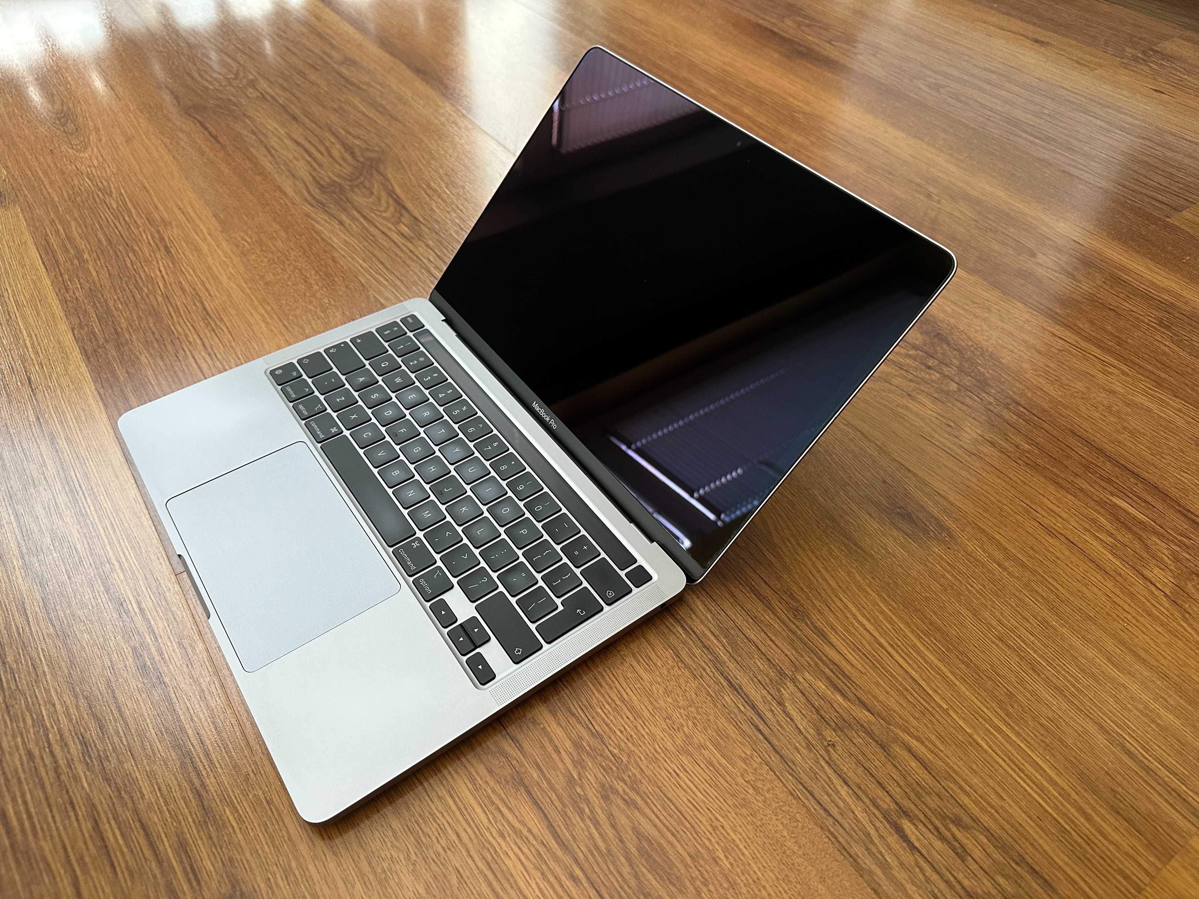 13.3' Apple MacBook Pro M1 2020 Space Grey 8GB RAM/256GB SSD/Бат 14ч.