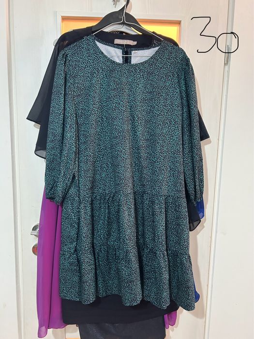 Vand rochite noi cu sau fara eticheta marimea 40