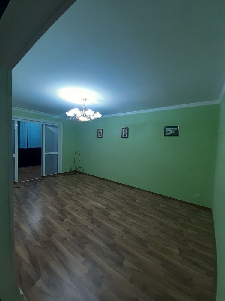 СРОЧНО ПРОДАЕТСЯ  своя квартира 3 комнатная