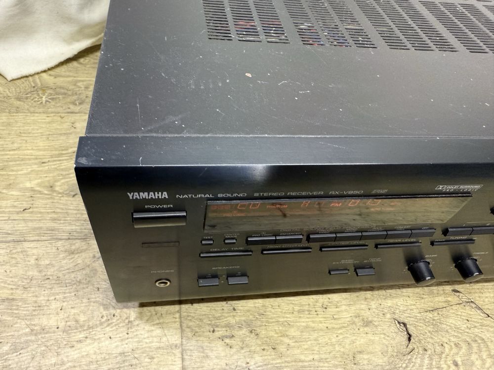 Yamaha RX-V850 resiver