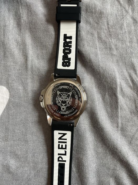 Plein Sport часовник с кутиятя перфектно състояние