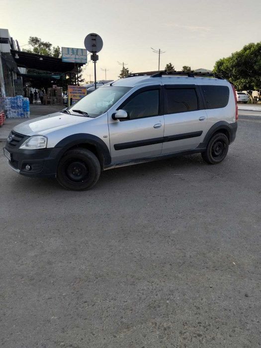 Lada largus kross  sotiladi