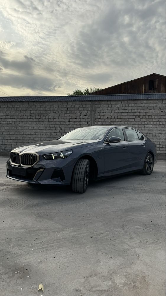 BMW i5 35L (kredit va nasiya savdo bor)