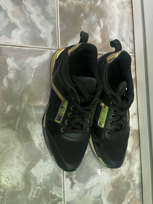 Дамски обувки GUESS