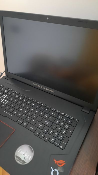 Vand Laptop Asus Rog STRIX  17"