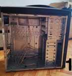 Doua carcase vechi
