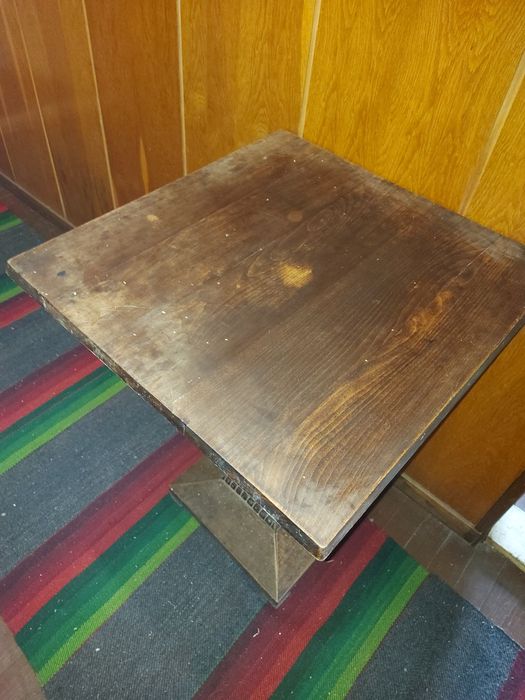 Стара дъбова маса , уникалност и стил