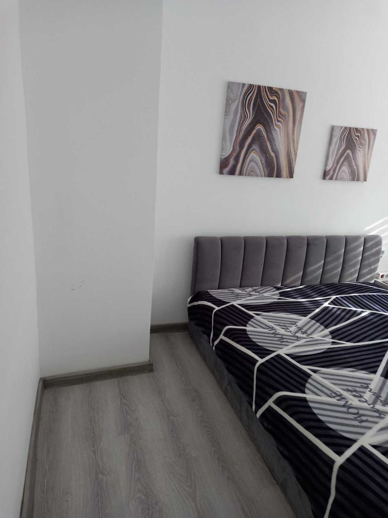 Продава се Тристаен апартамент в Пловдив, Христо Смирненски - 76 кв.м за 1974 €/кв.м - Снимка #2