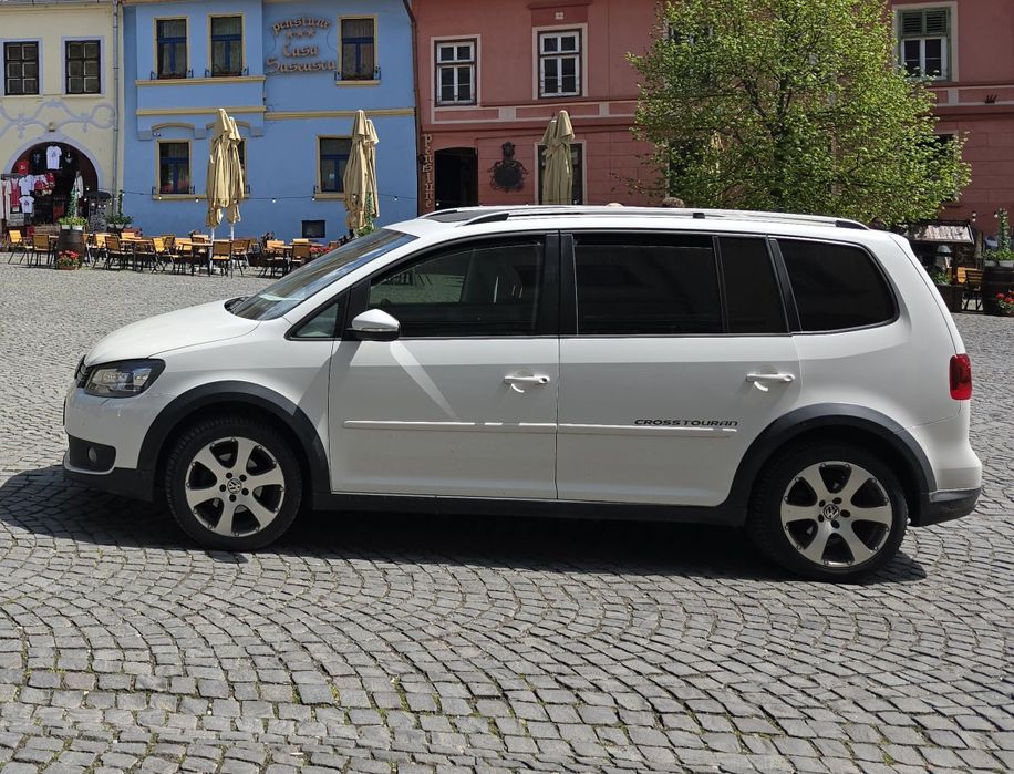 Vand Cross Touran TDI Automat DSG 7 locuri Xenon Panoramic