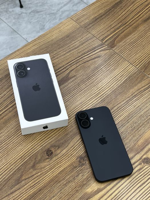 iPhone 16 • 128GB • 100%
