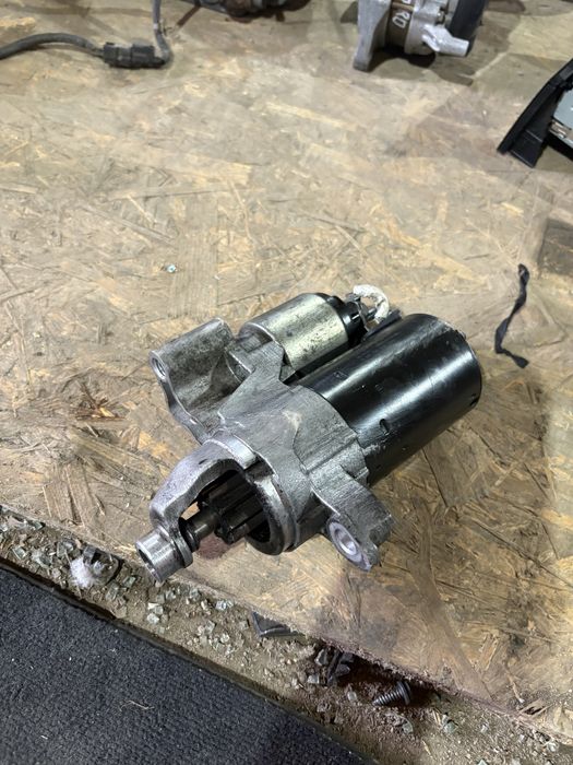 Audi A4 B8 1.8tfsi 4x4 6 скорости ръчка Стартер