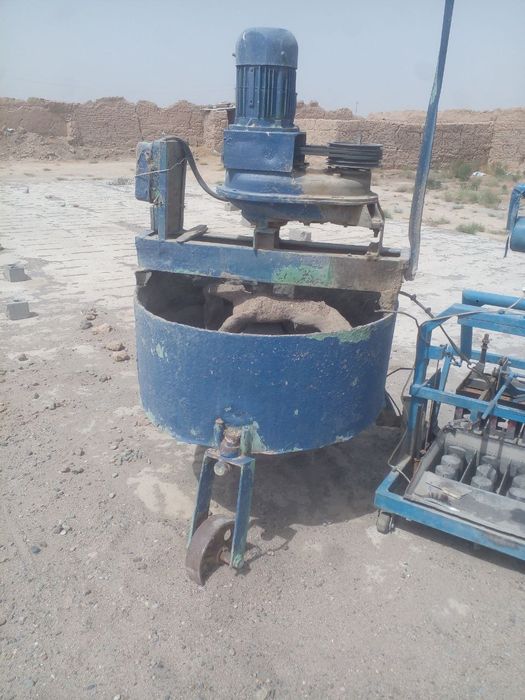 Blok gʻisht aparati sotiladi