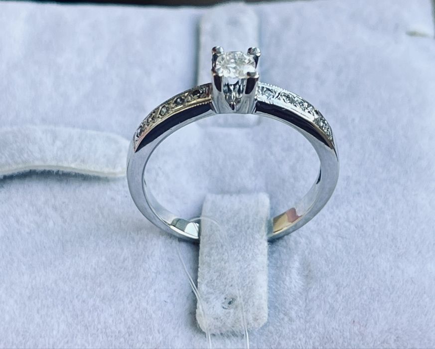 Кольцо золотое с бриллиантами 585 Россия