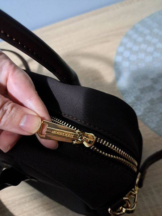 Красива нова дамска чанта