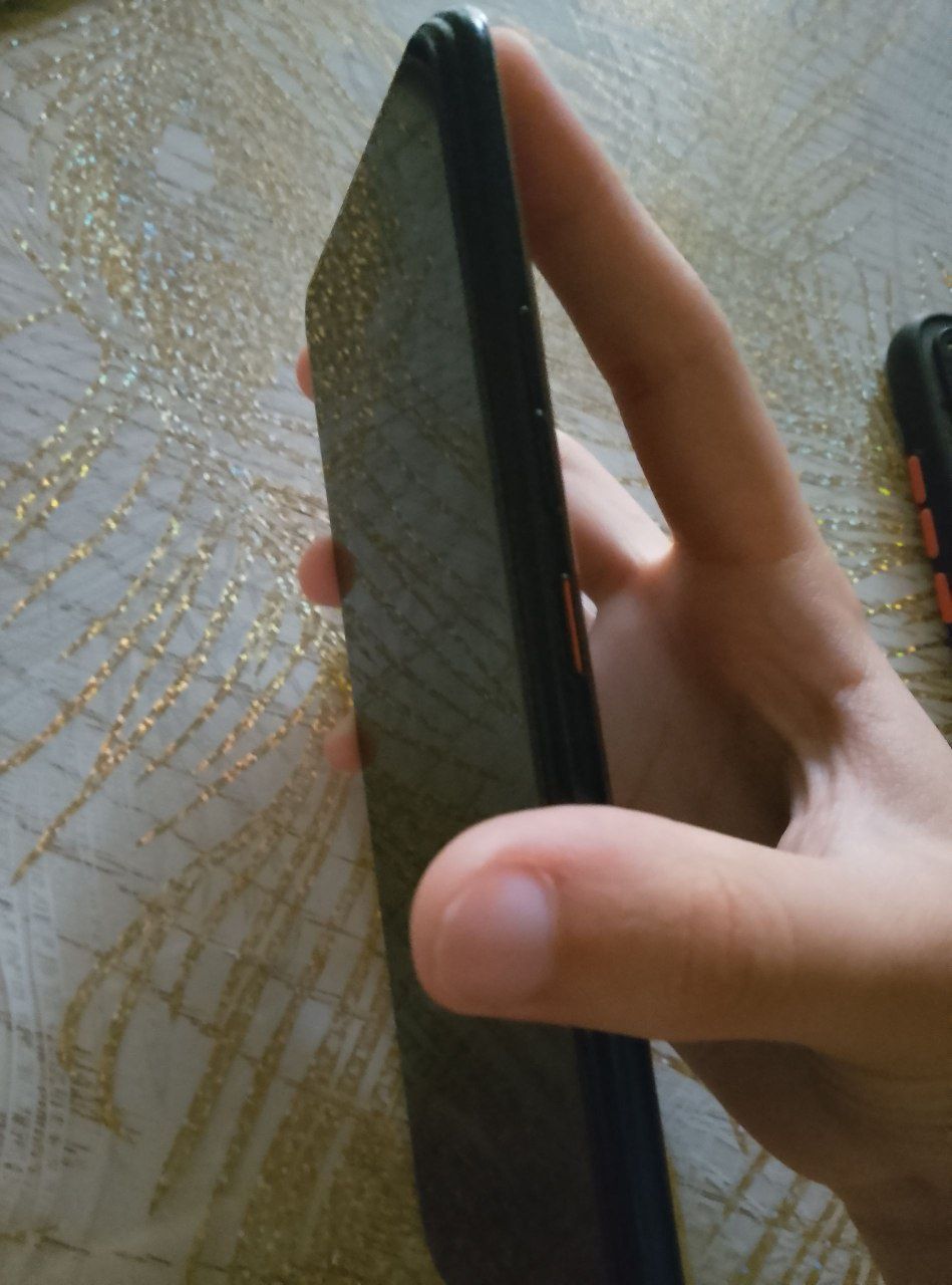 Tecno spark 5 karobkasi bor hamma joyi ishlidi