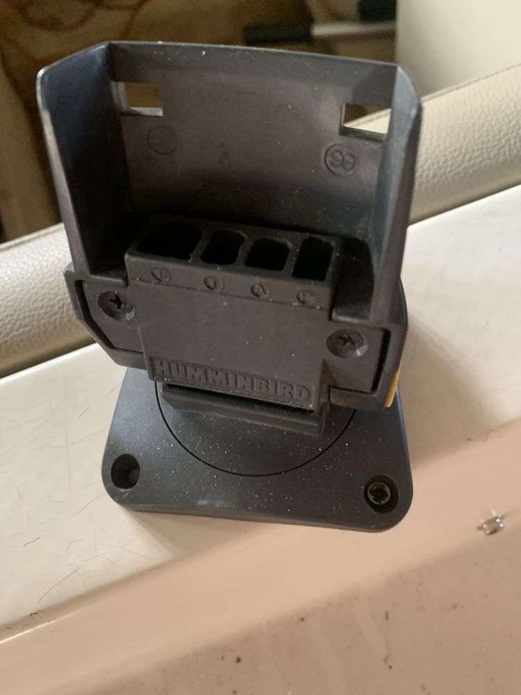 стойка за сонар humminbird
