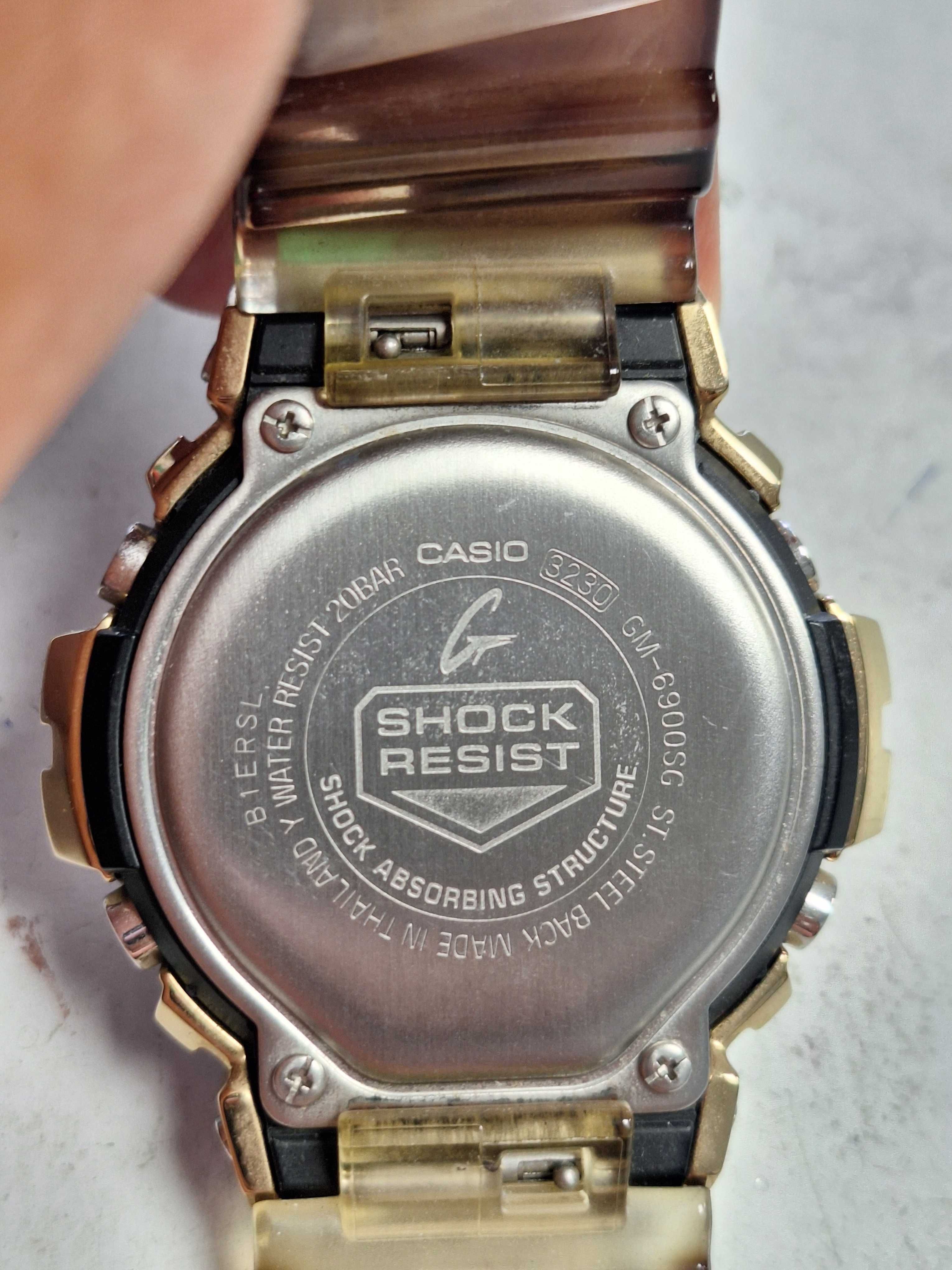 Часовник Casio GM-6900SG