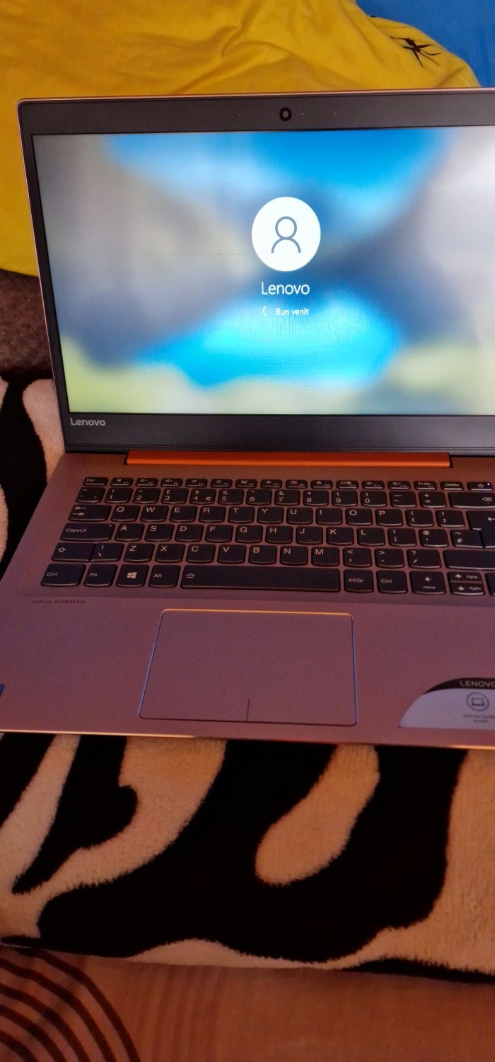 Vând leptop lenovo dau și la scimb