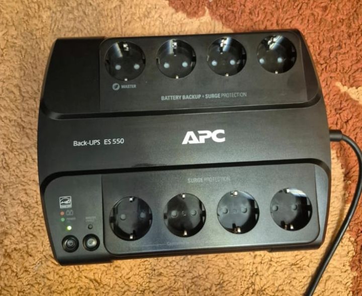 UPS APC Back-UPS 400W / 650VA