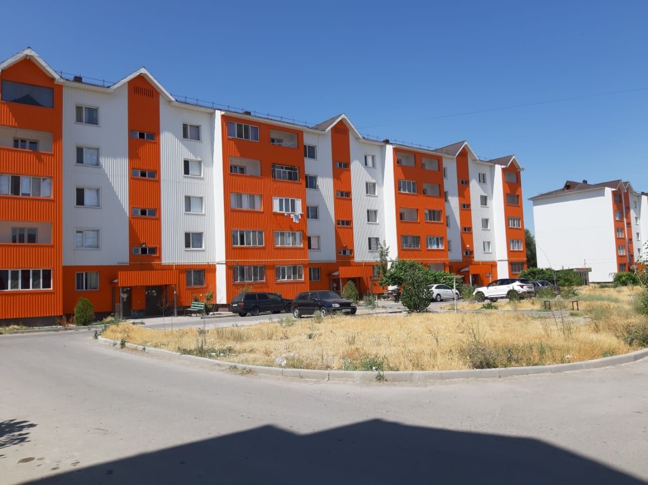 2-комн., 15 мкр., 1 этаж