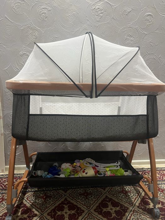 Механическая люлька -кроватка