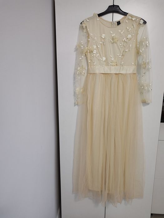 Vand rochie elegantă din dantela