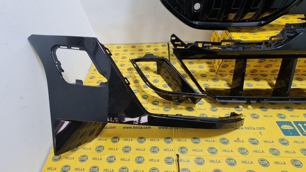 Grila masca radiator bandou bara fata BMW 7 g70 i7 2023+