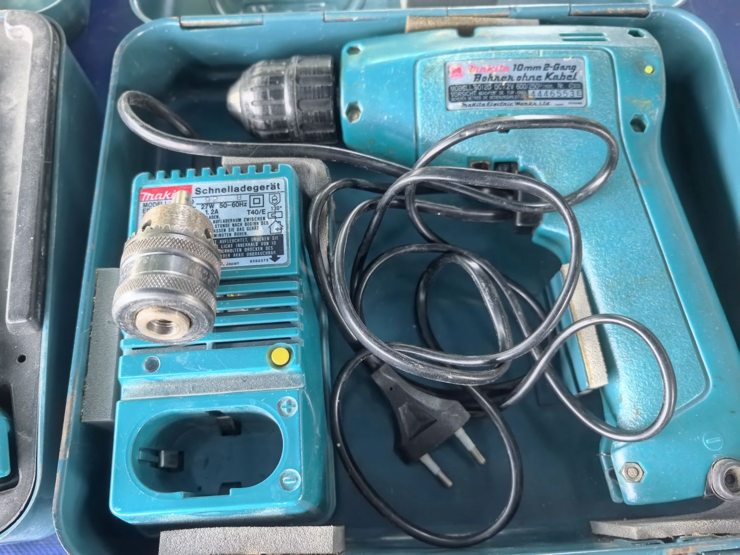 MAKITA 6012D Акумулаторен Винтоверт 2 броя.
