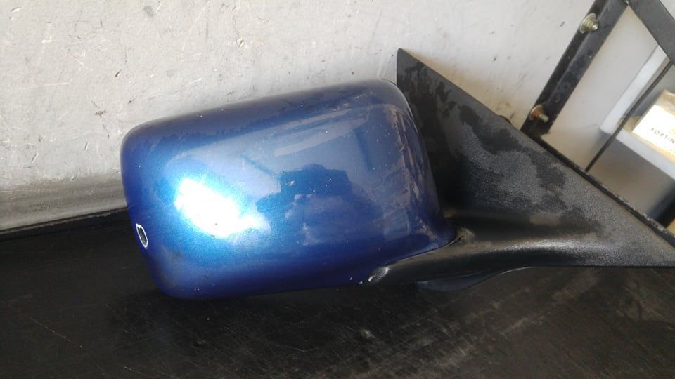 Oglinda manuala dreapta ford escort 6 gal aal abl e201813