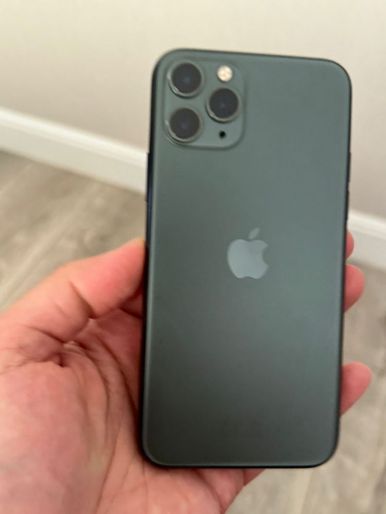 Продам Iphone 11 pro