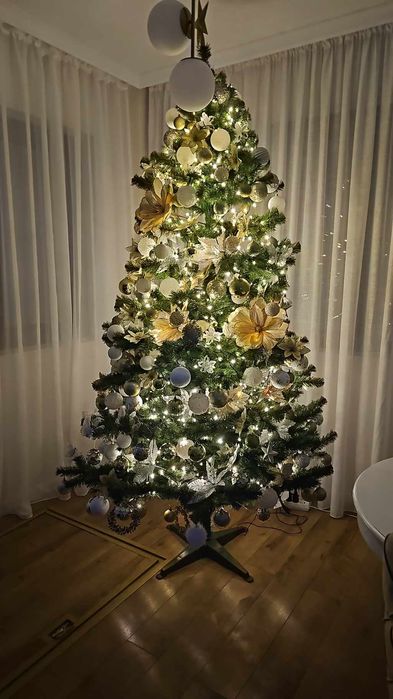 Brad de Craciun artificial cu aspect natural, inaltime 260 cm, verde,