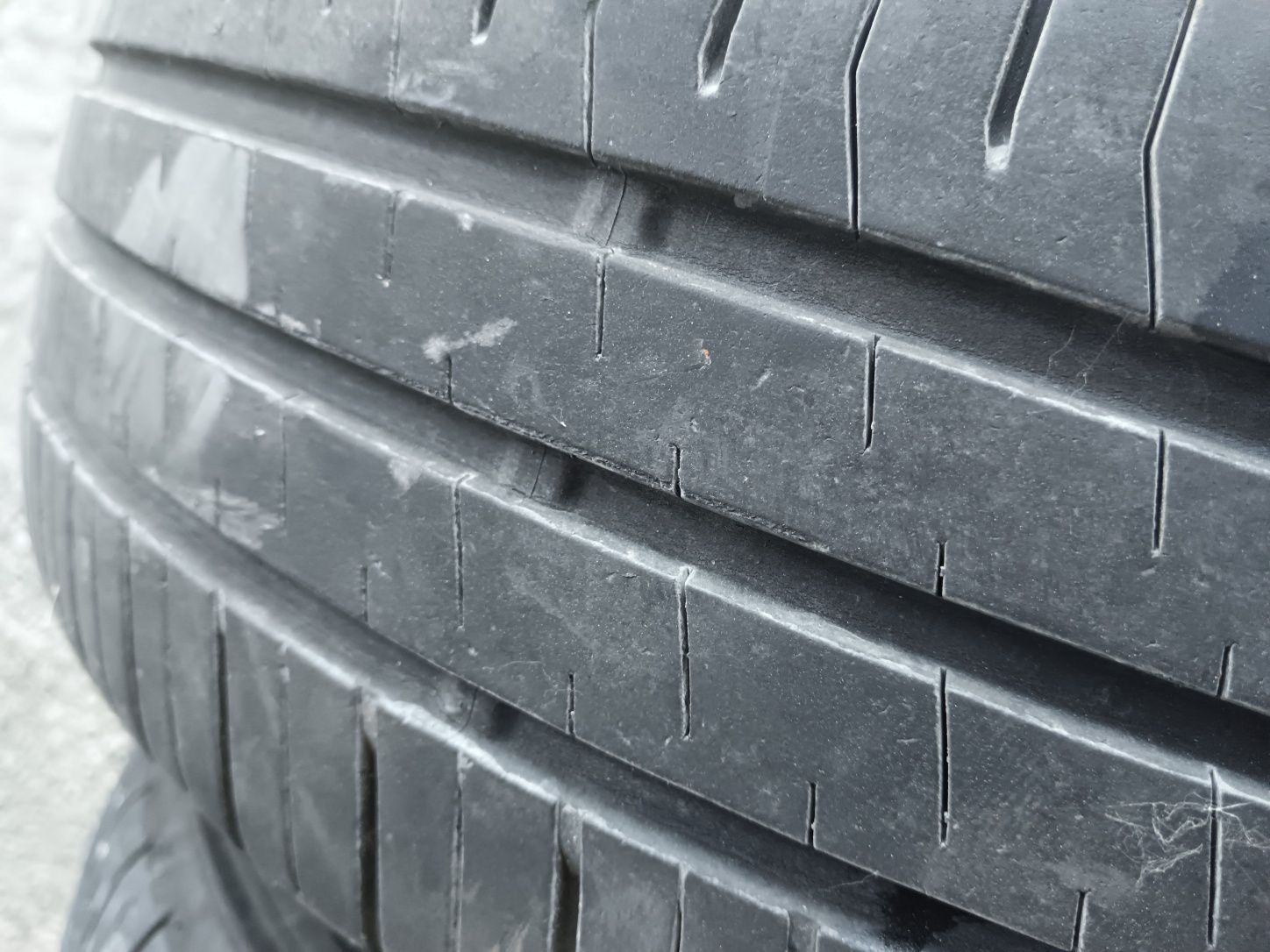 Продавам 2бр. летни гуми Falken размер 185 60 15