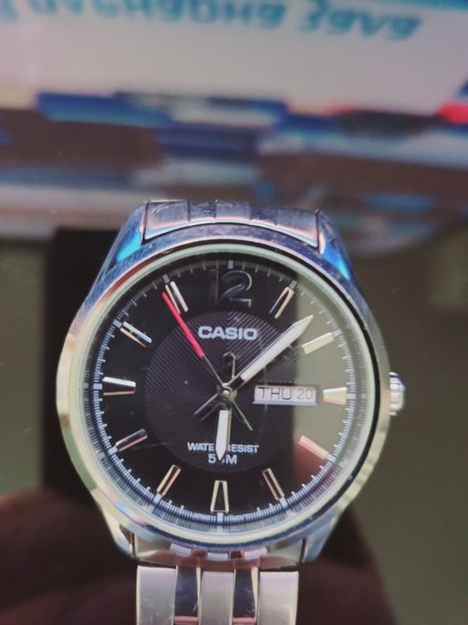 Продам часовник Касио