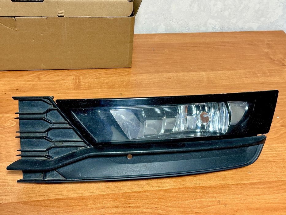 Левая противотуманка, оригинал